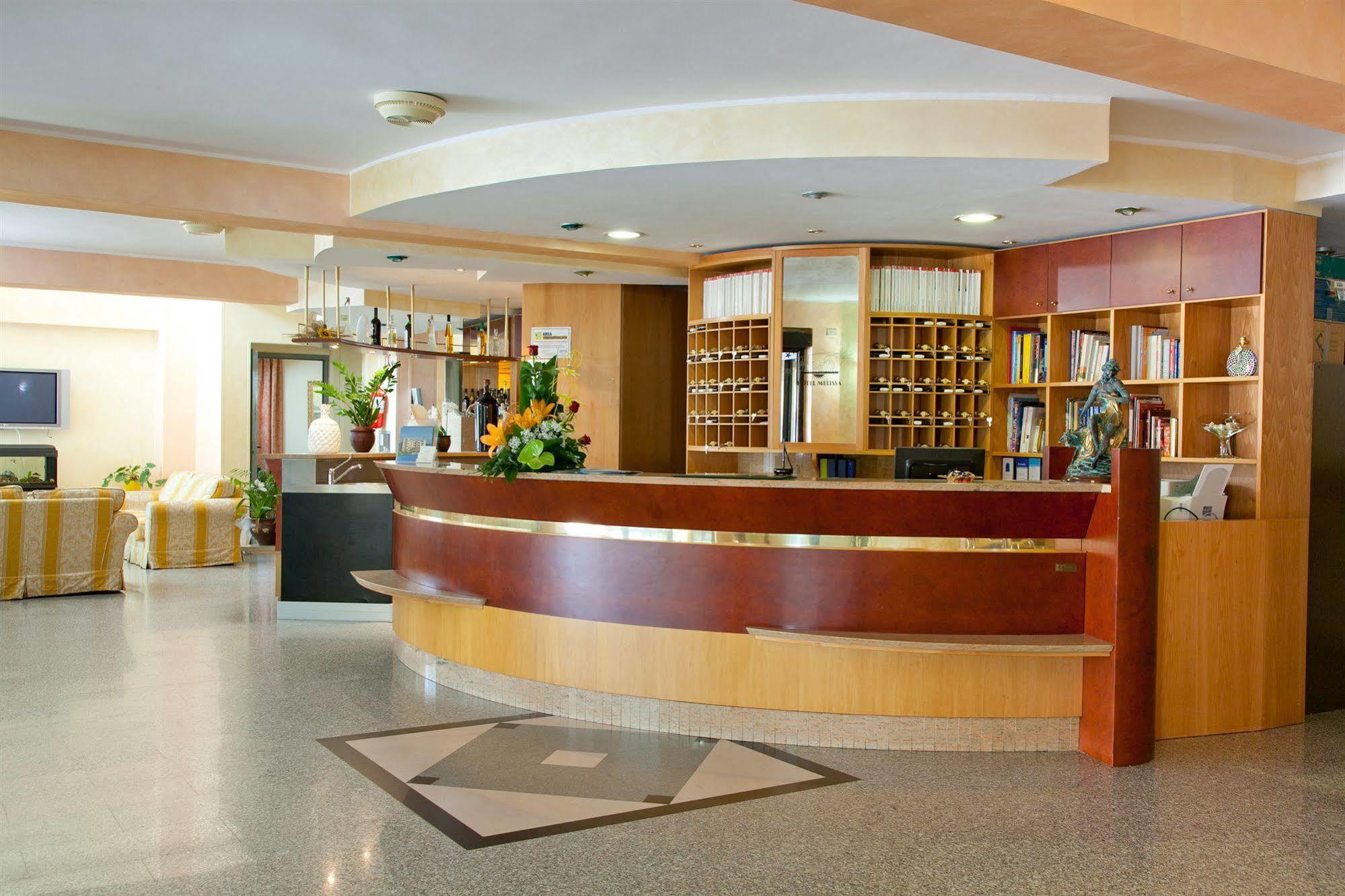Hotel Melissa Торре-Мелисса Экстерьер фото